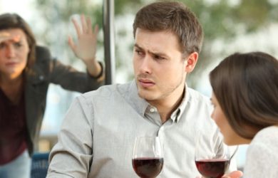 10 Reasons to Avoid Inappropriate Friendships When Married