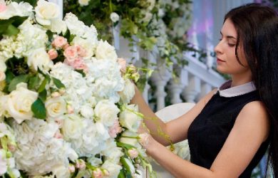 Choosing a Perfect Wedding Florist: 12 Tips