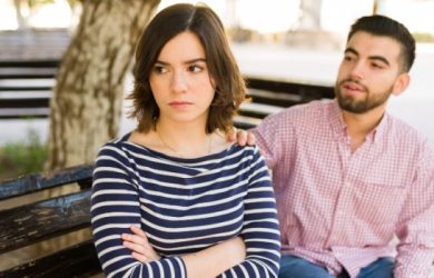 7 Sincere Ways for Apologizing to Your Partner & Common Mistakes