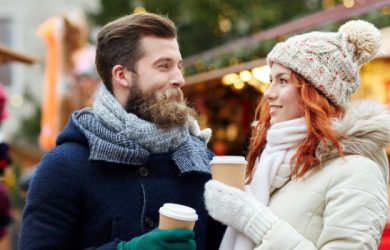 33 Fun and Romantic Christmas Date Ideas for Couples